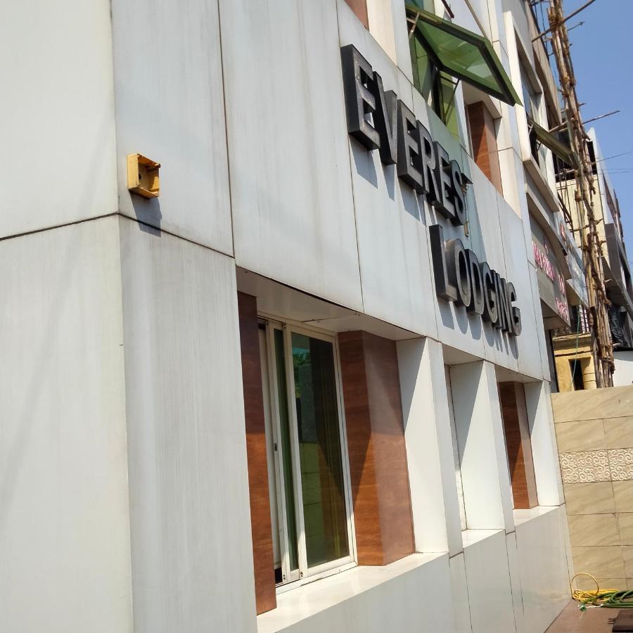 Hotel Everest Lodging Nová Bombaj Exteriér fotografie