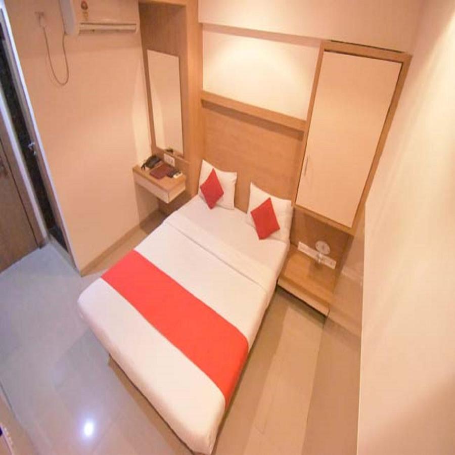 Hotel Everest Lodging Nová Bombaj Exteriér fotografie